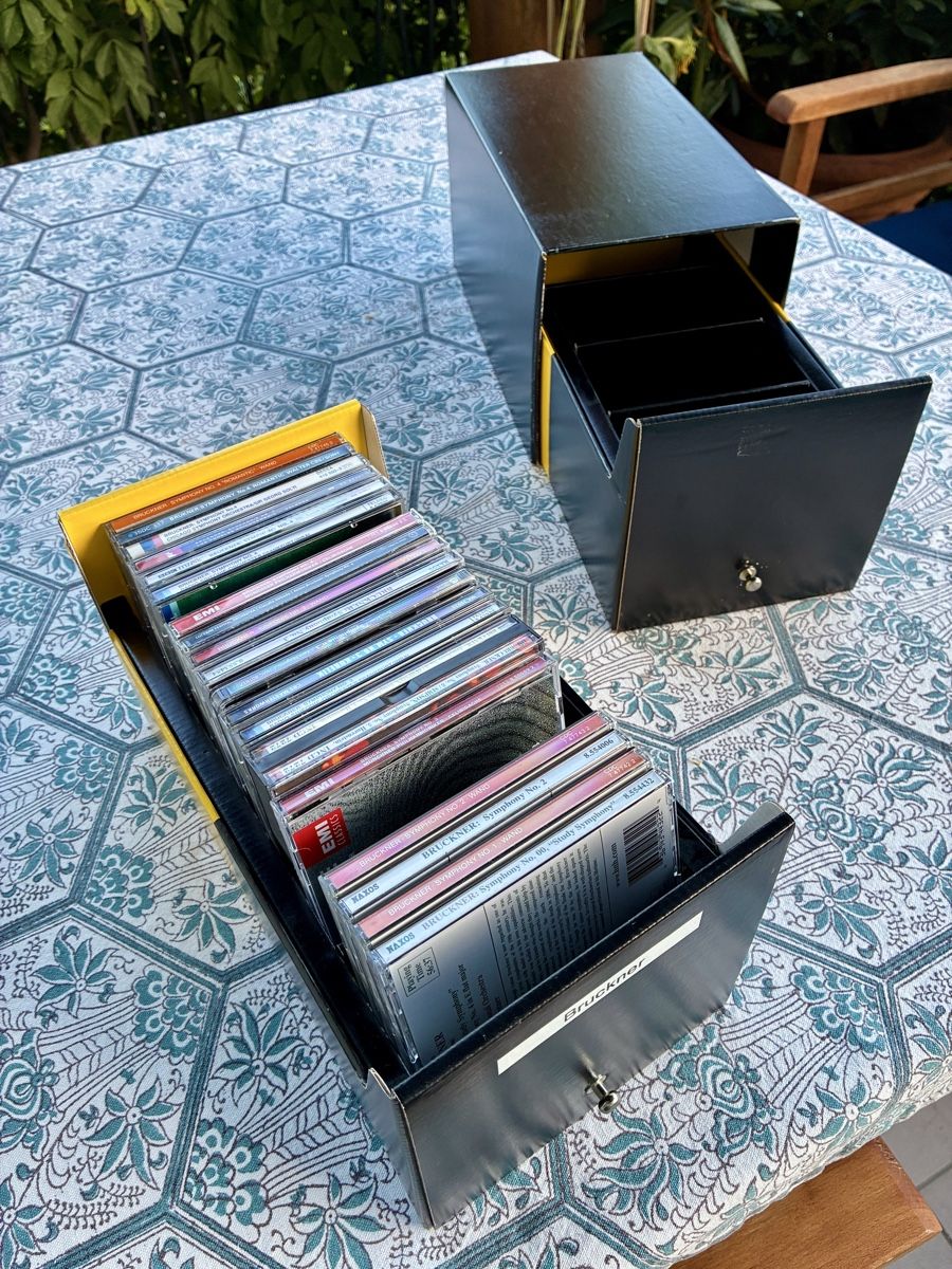 CD: 20 CD-Archivboxen schwarz mit Schublade  – Usato da Luzern venduto da jocardo