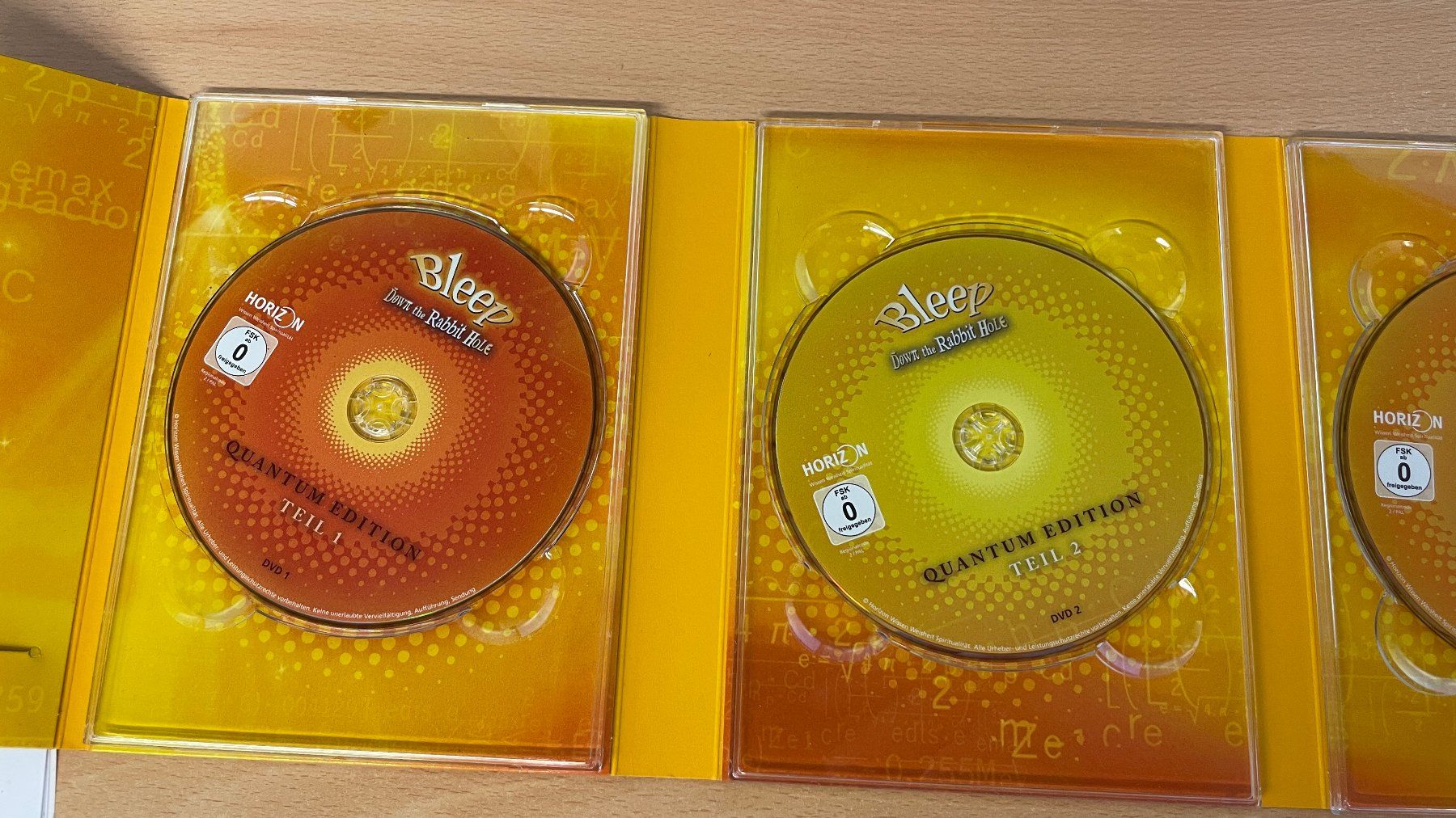 Tutti i DVDs: Bleep Down the Rabbit Hole 4 DVDs Quantum Edition – Usato da Glattfelden venduto da cybermaxx 2