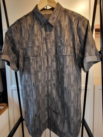 Chemise Urbanist Homme Taille L – Tendance et comme neuve