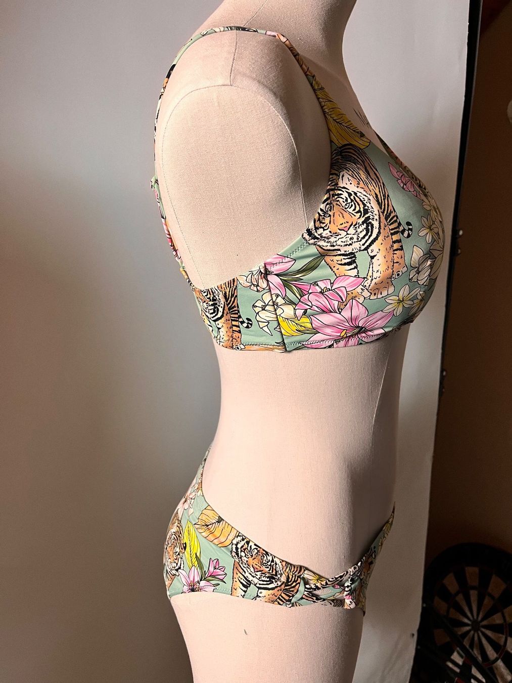 Etam Costumi da bagno & Bikini: ETAM, Bikini Power Triangle, Grösse 42, Farbe Türkis/Tiger – Nuovo e nell'imballaggio originale da Rudolfstetten venduto da gst_g7xl 2