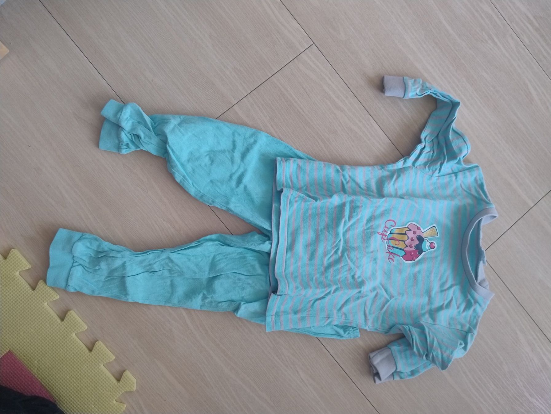 Pyjamas & Ähnliches: Pyjama Gr. 98 von Naturaline – Gebraucht aus Bätterkinden von livingdreams