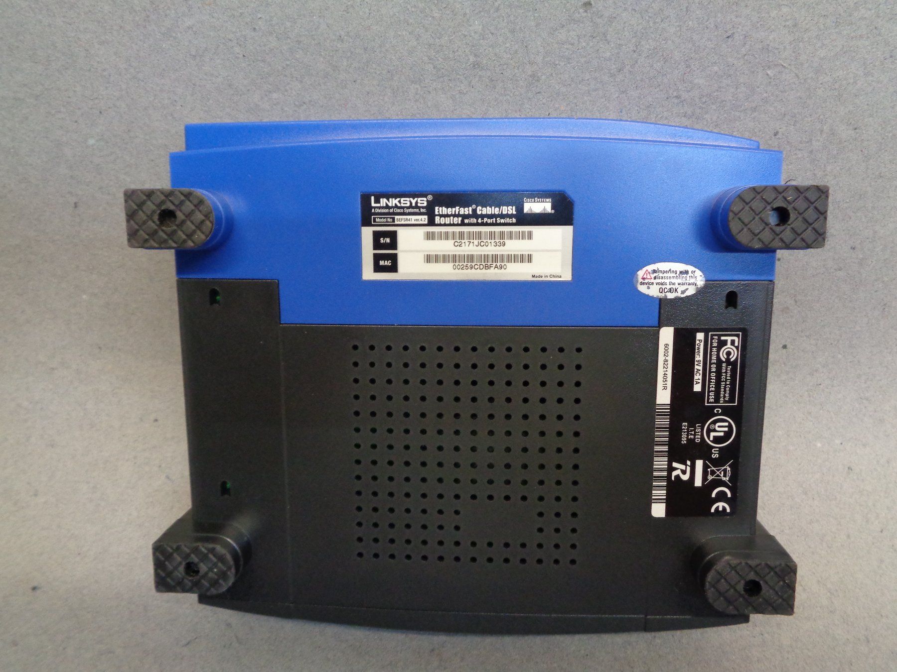 Linksys Modems & Router: Router / Etherfast Cabel / DSL / 4 Port Switch – Gebraucht aus Aarwangen von SEC500 5