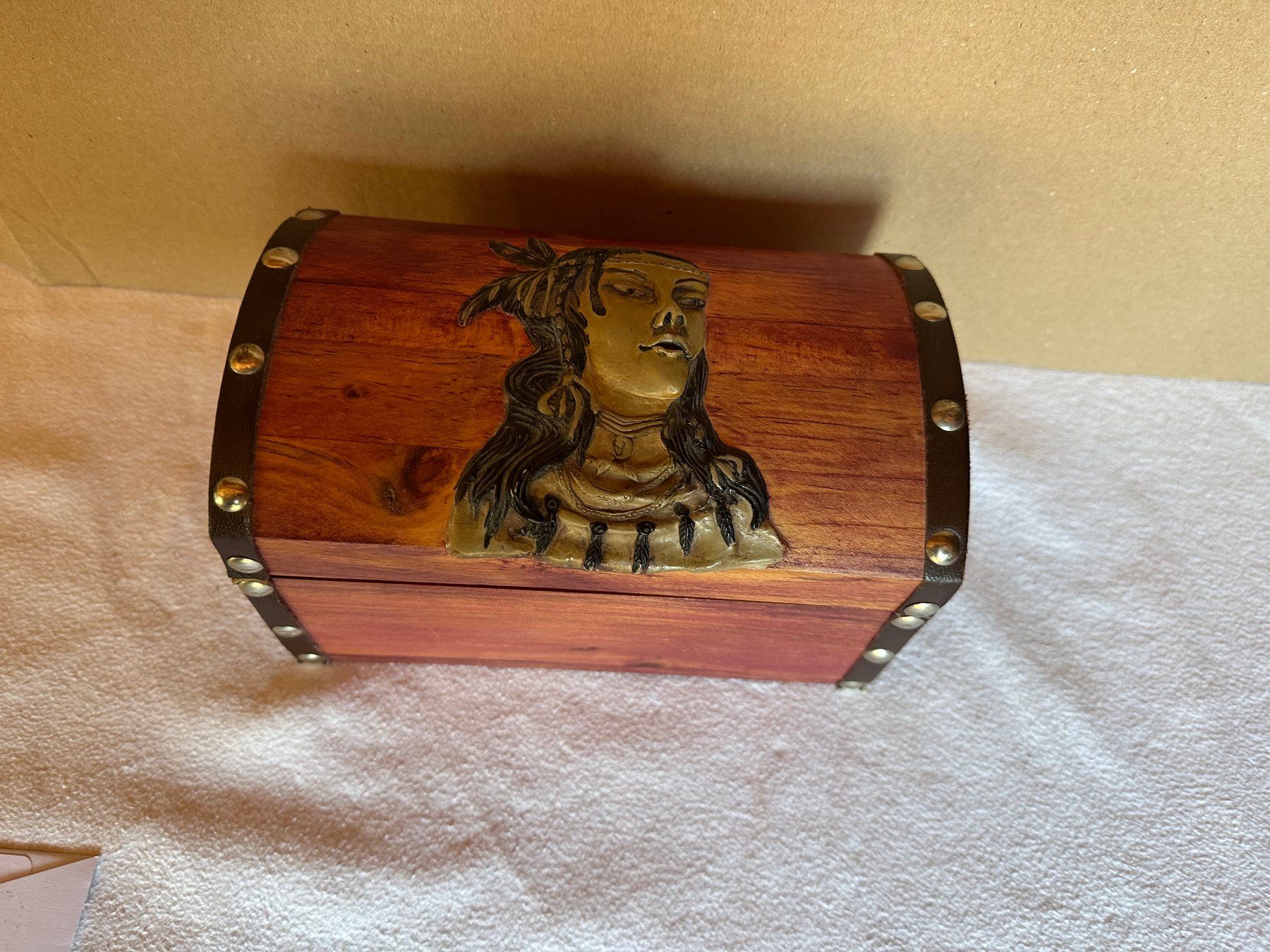 Schmuckkästen: Coffret en bois avec rangement intérieur – Gebraucht aus Ste-Croix von BuffetSC 1