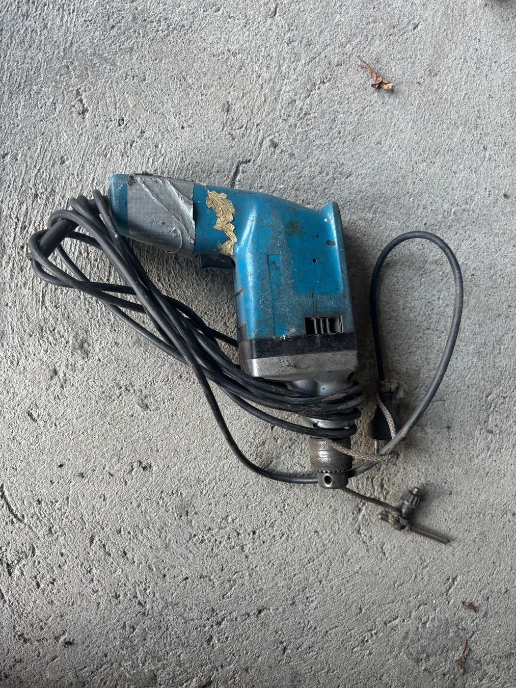 Trapani: Bohrmaschine elektrisch blaue Farbe gebraucht – Usato da Winterthur venduto da don_ramon9