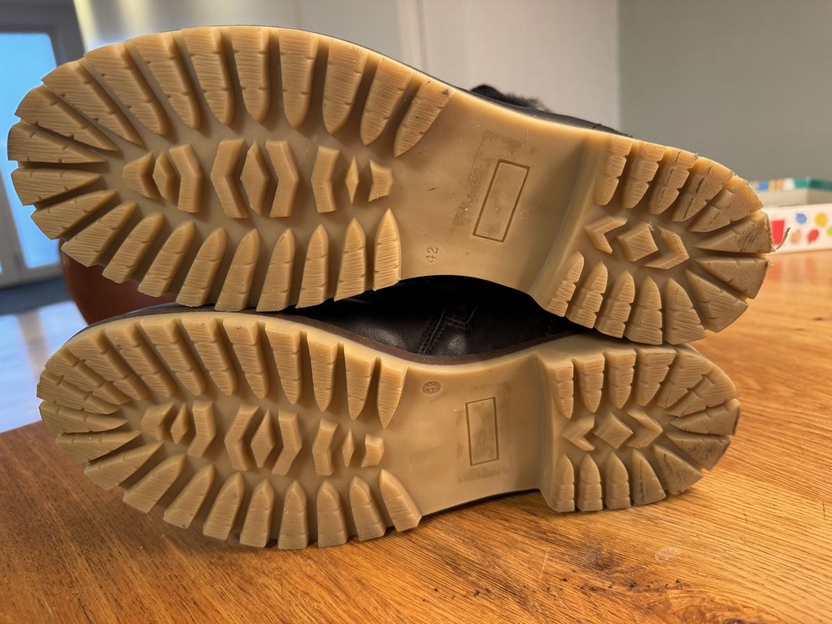 Damenschuhe: Winterstiefel gefüttert Gr. 42 – Gebraucht aus Niederbüren von Oetschli 6