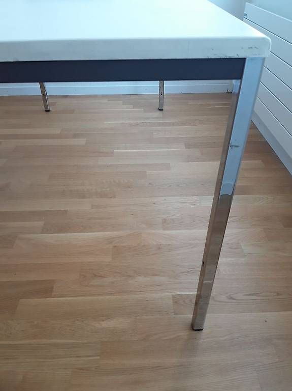 Bureaux: Arbeitstisch // Table de travail // Work Table – D'occasion à Cologny par els_tvj8 2