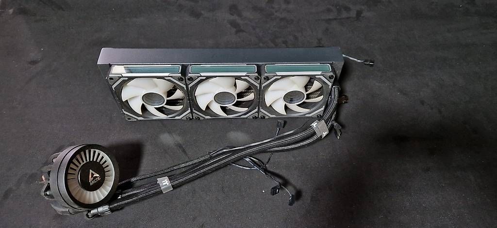 PC: Arctic Liquid Freezer 3 Pro 360 – Nuovo e nell'imballaggio originale da Engelburg venduto da typhosmr 1