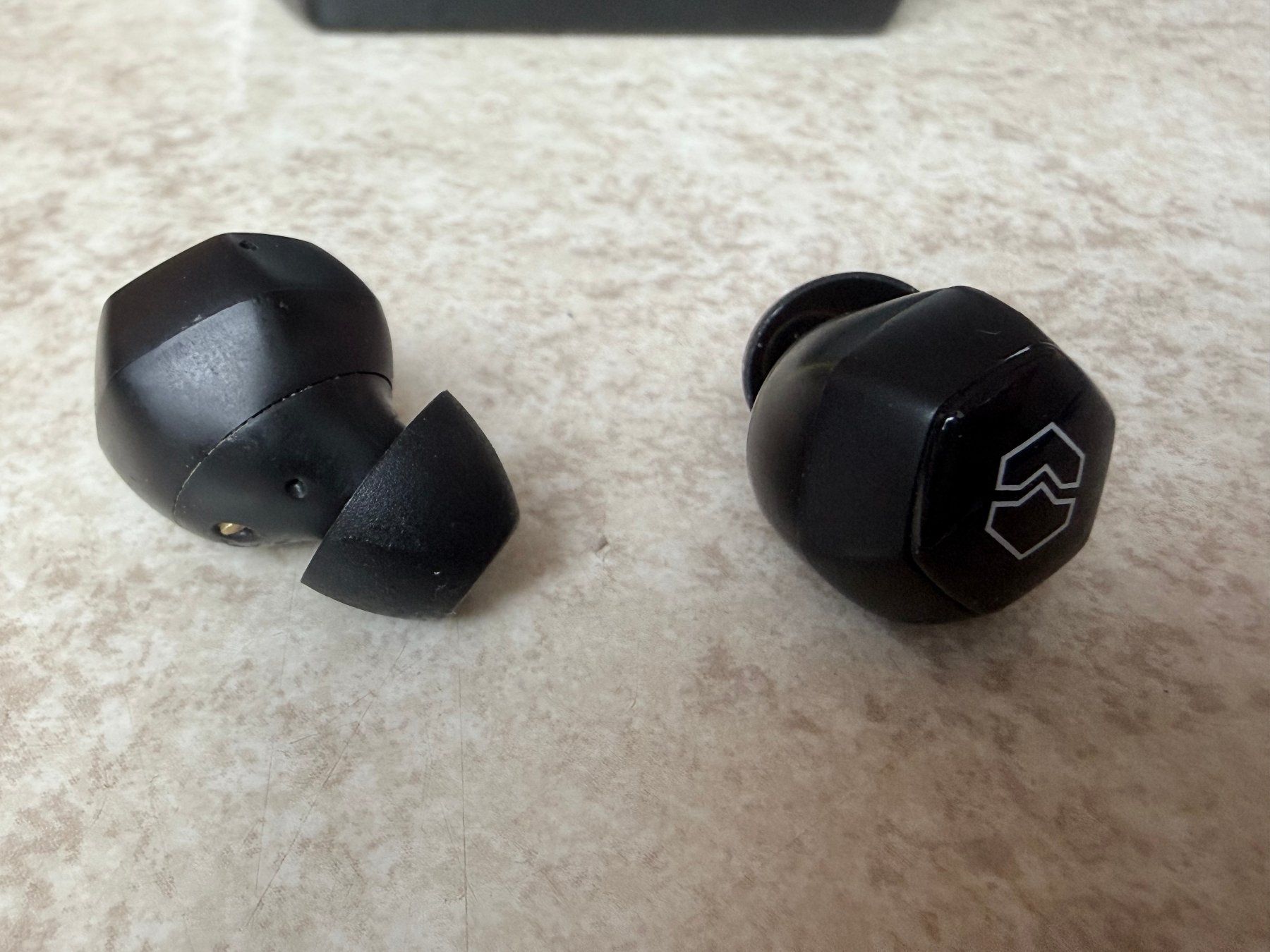 Cuffie: V-Moda Hexamove Lite – Écouteurs Bluetooth True Wireless – Usato da Perly venduto da Al93 4