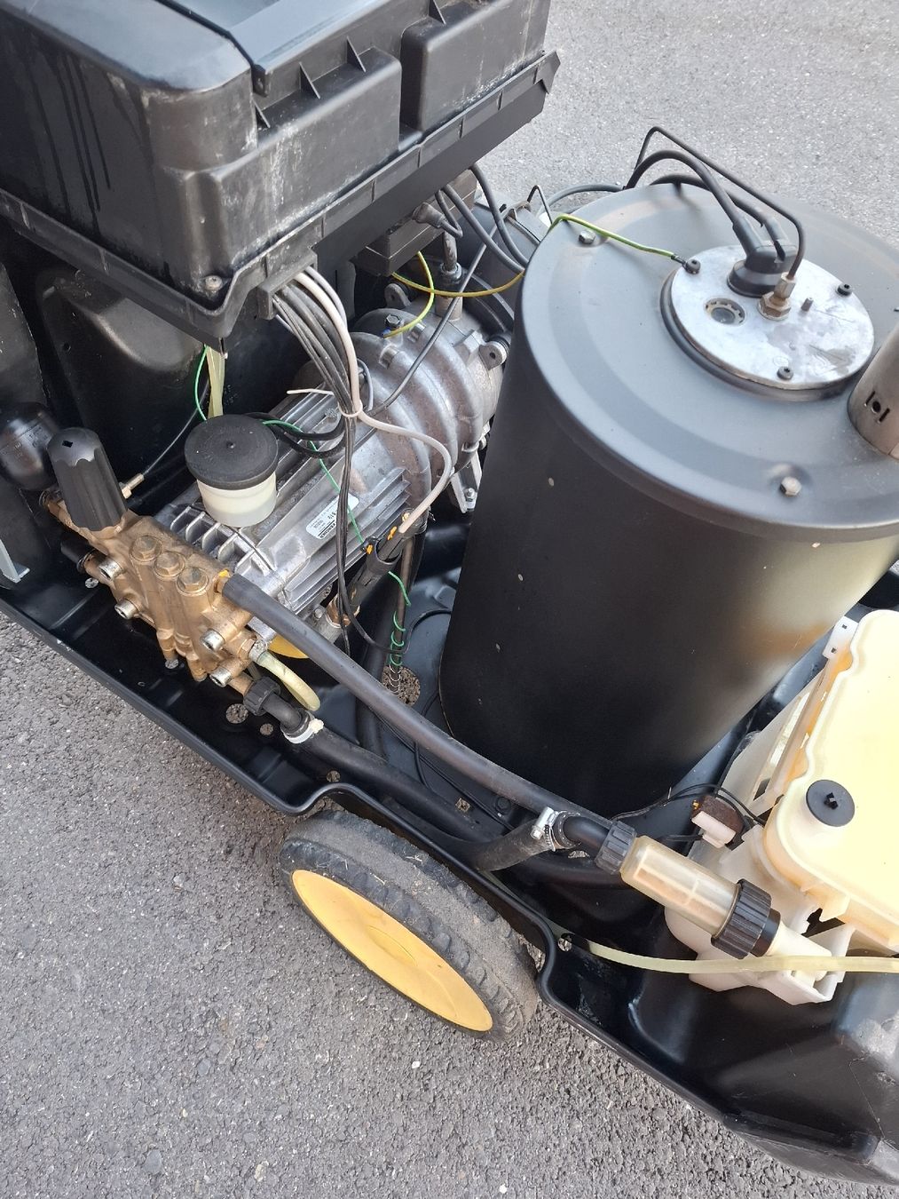 Kärcher Hochdruckreiniger: KÄRCHER HDS 850-4M PROFESSIONAL  – Gebraucht aus Emmenbrücke von dsn15 6