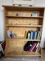 Antikes Bücherregal aus Massivholz