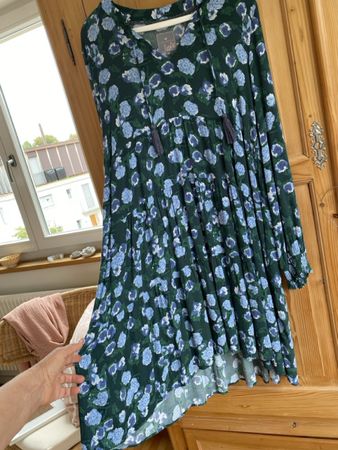 Lieblingsstück,neuwertiges Herbst/Winterkleid Gr 38