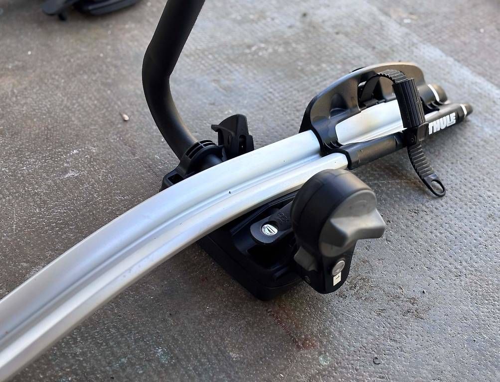Barres de toit: 2 porte-vélos – D'occasion à Gilly par sevypo 4