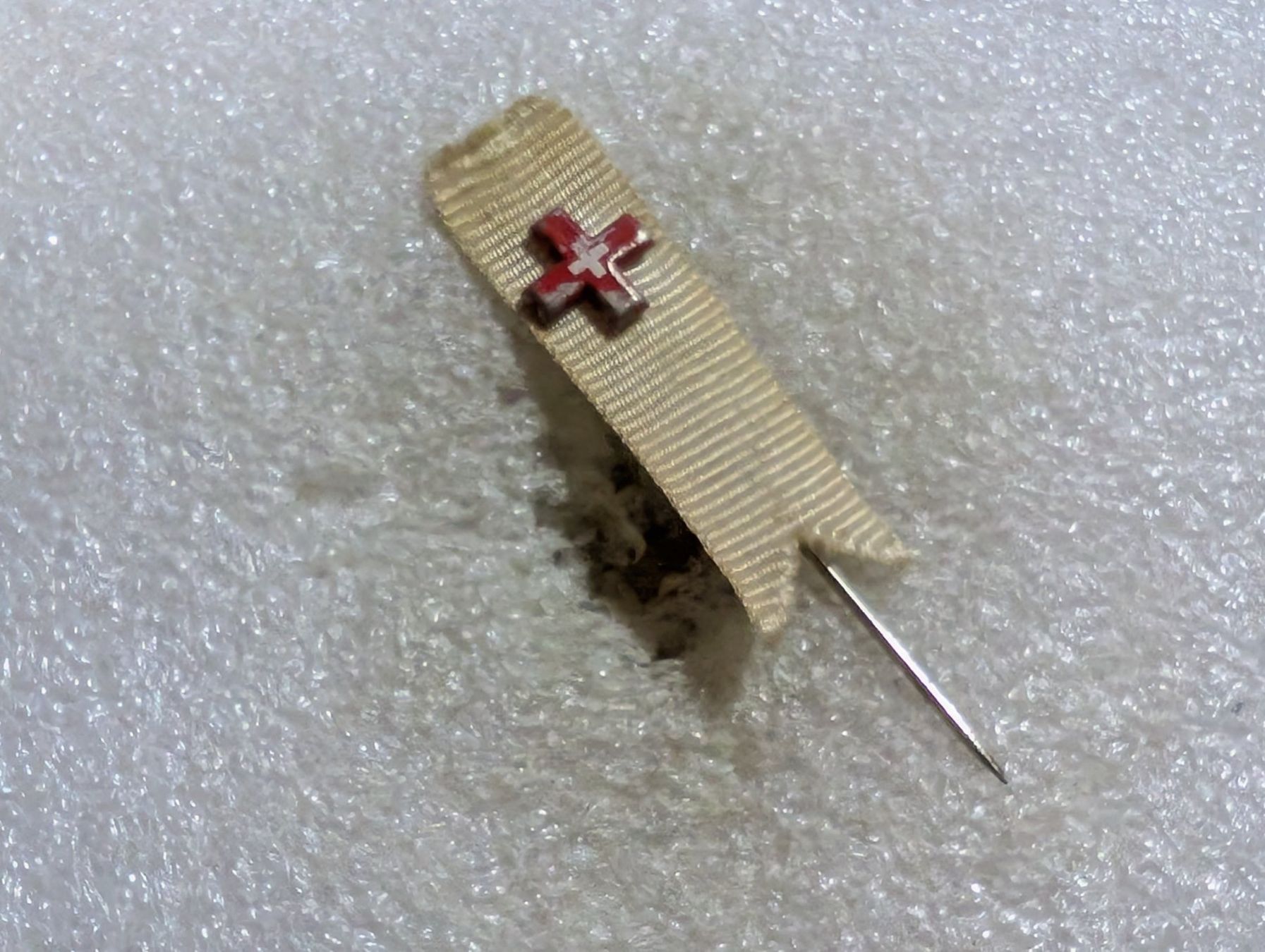 Placchette & Badge: Ansteckpin 39: – Usato da Oppligen venduto da Pin-Fall-Shop