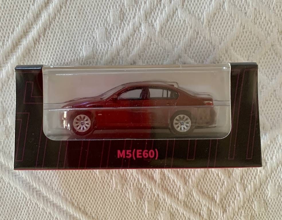 Modellini d'auto: BMW E60 M5 Sammelmodell in 1:64 – Usato da Bonstetten venduto da Guten 2