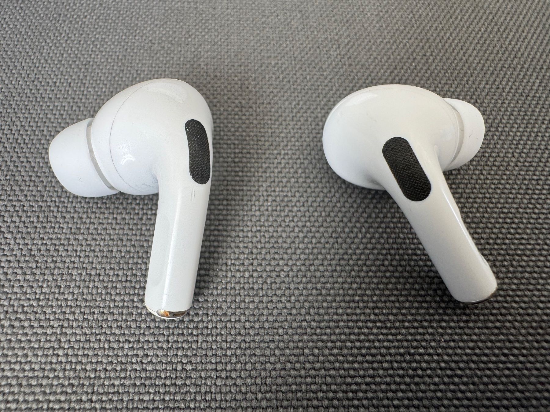 Apple Cuffie: Apple AirPods Pro – Usato da Lausanne venduto da Denis- 7