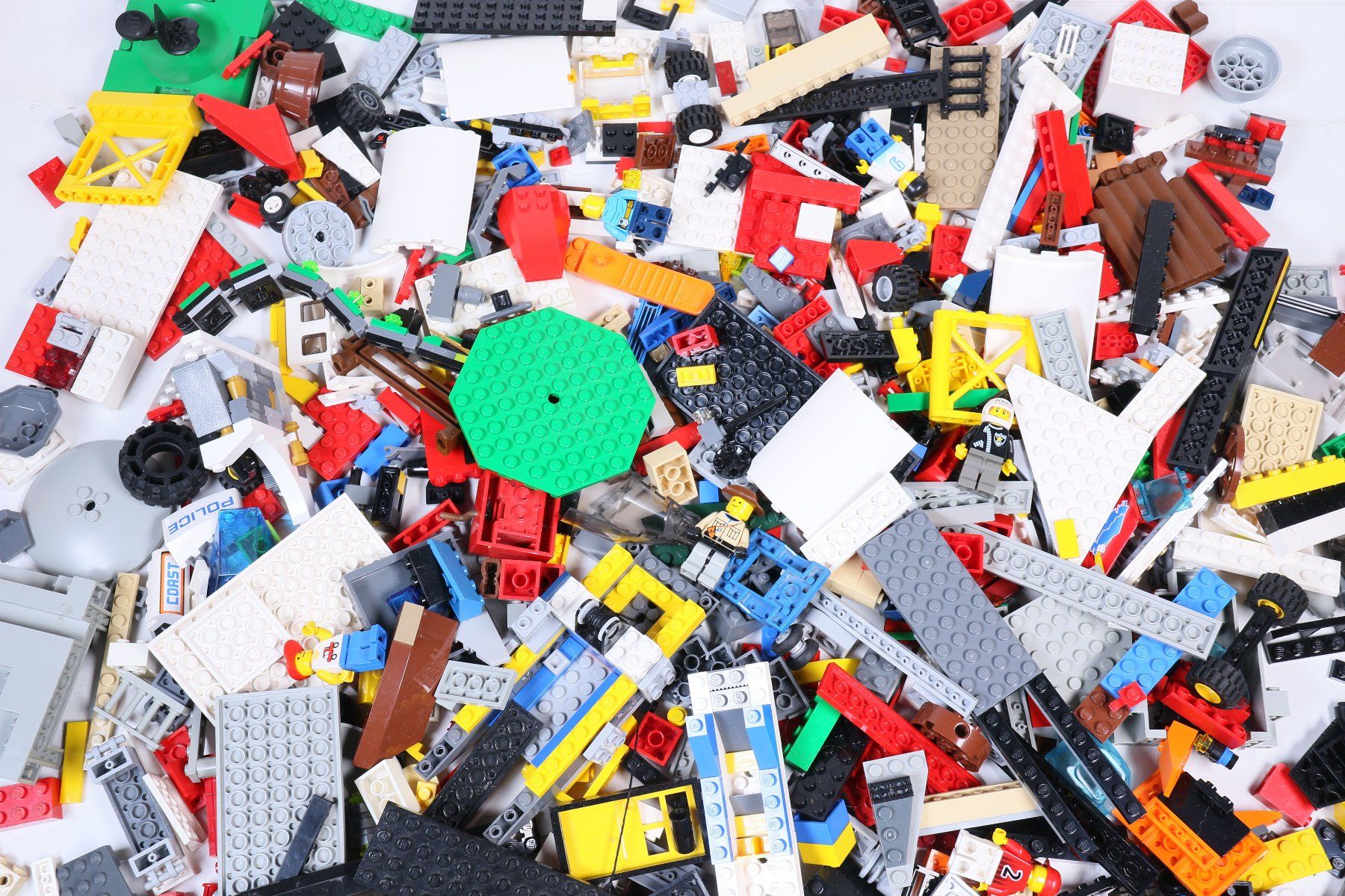 Lego Baukästen: 1.5 kg. Legoteile mit Minifiguren – Gebraucht aus Hettlingen von Scholi99 1