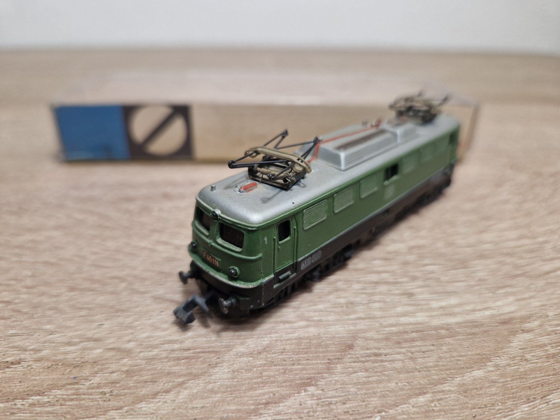 Arnold Trains électriques: Arnold N 0235 E-Lok DB H0 – D'occasion à St-Aubin-Sauges par tantome 2