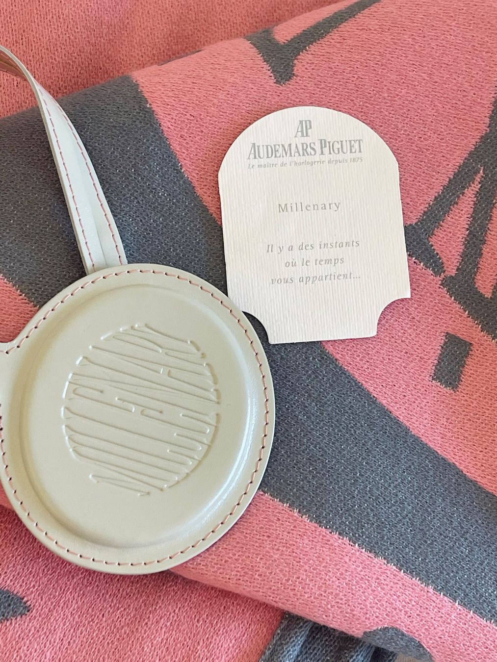 Audemars Piguet Foulards, Tücher & Schals: Châle Millenary Oval Time AUDEMARS-PIGUET – Gebraucht aus Genève von Bazaror 2