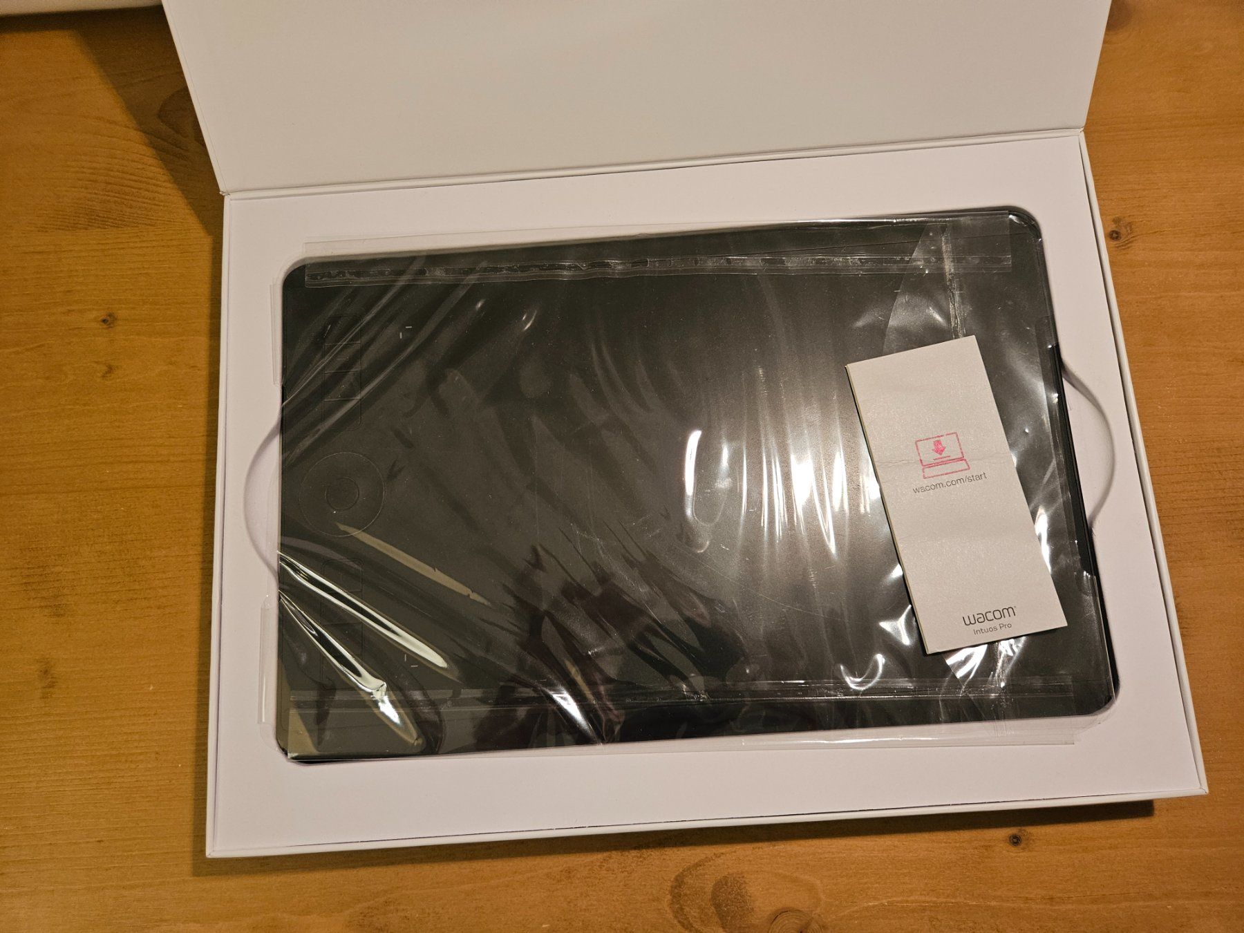 Wacom Tablet PC: Tablette graphique Wacom Intuos Pro 10 Pouces – Usato da Lausanne venduto da filipe013 5