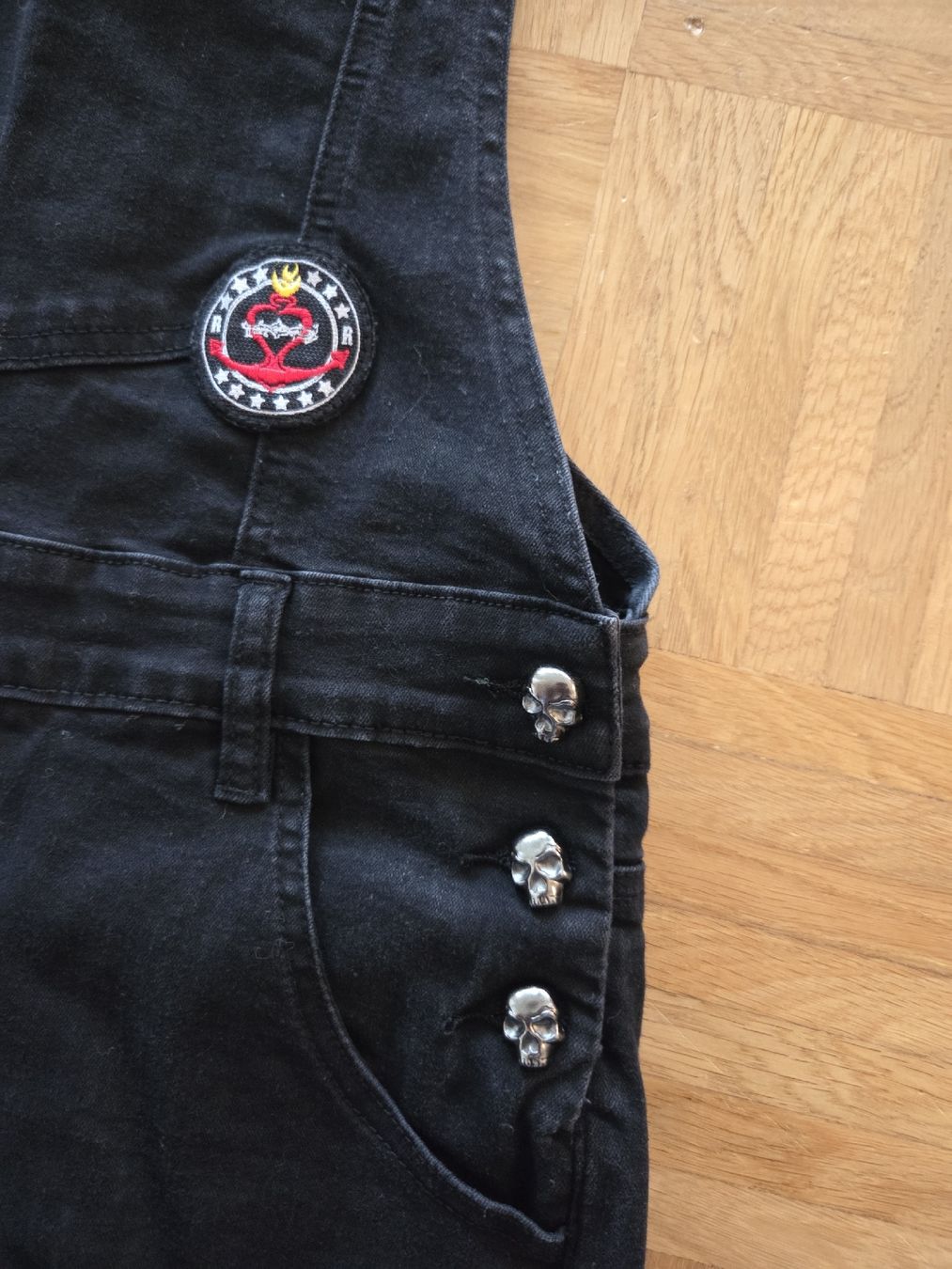 Pantaloni: Emp kurze Latzhose Gr. 30 – Usato da Uhwiesen venduto da Szummer 2