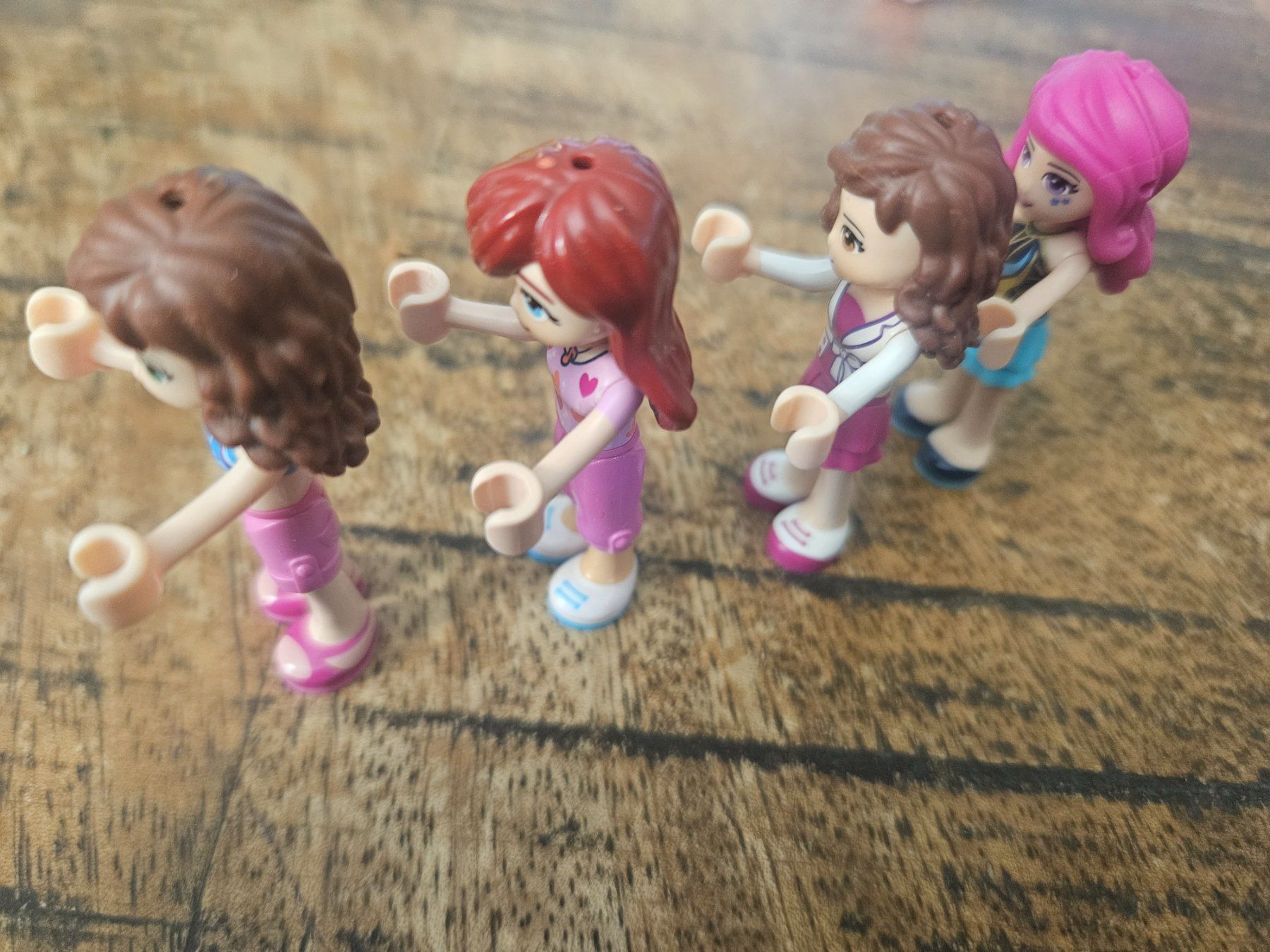 Lego Baukästen: lego friends lot de 4 figurines – Gebraucht aus Confignon von Ecrofigs 2