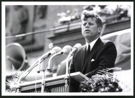Photo US-Präsident John F. Kennedy häl