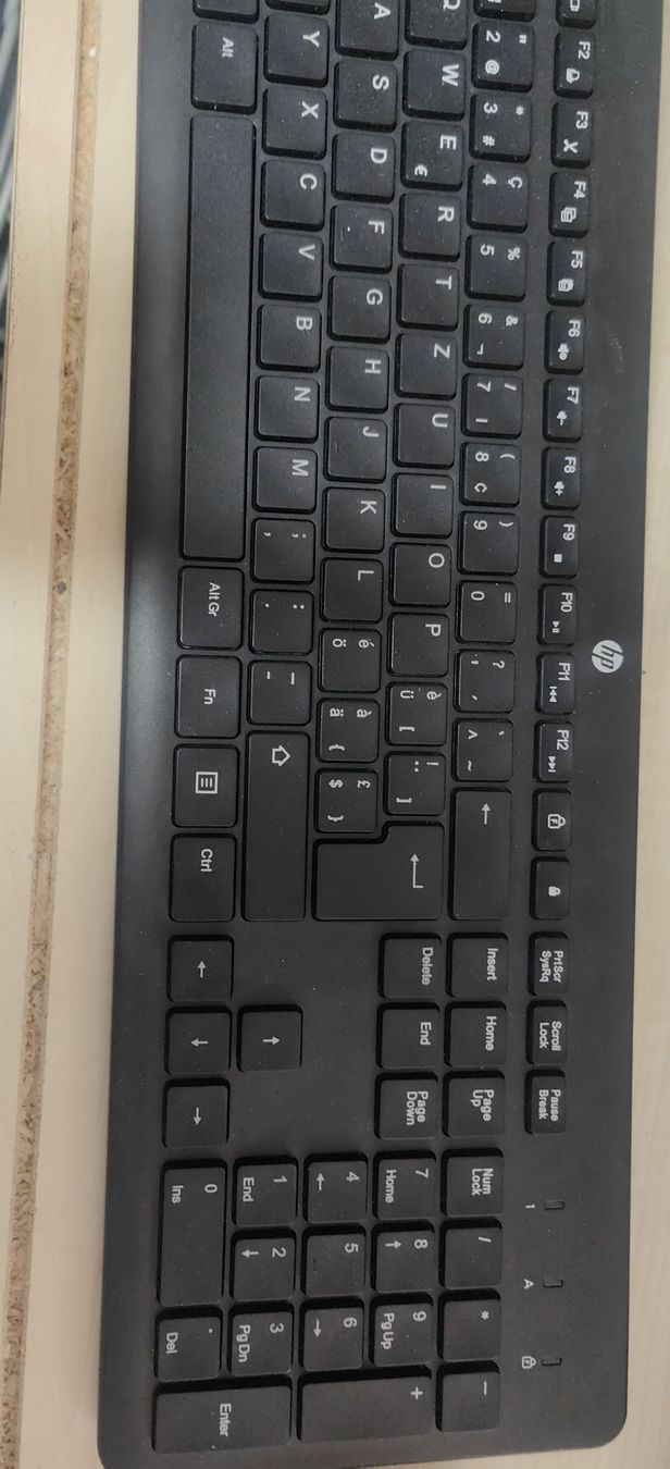 Hewlett Packard Tastiere: HP USB Tastatur – Usato da Wetzikon ZH venduto da SparrowJack111