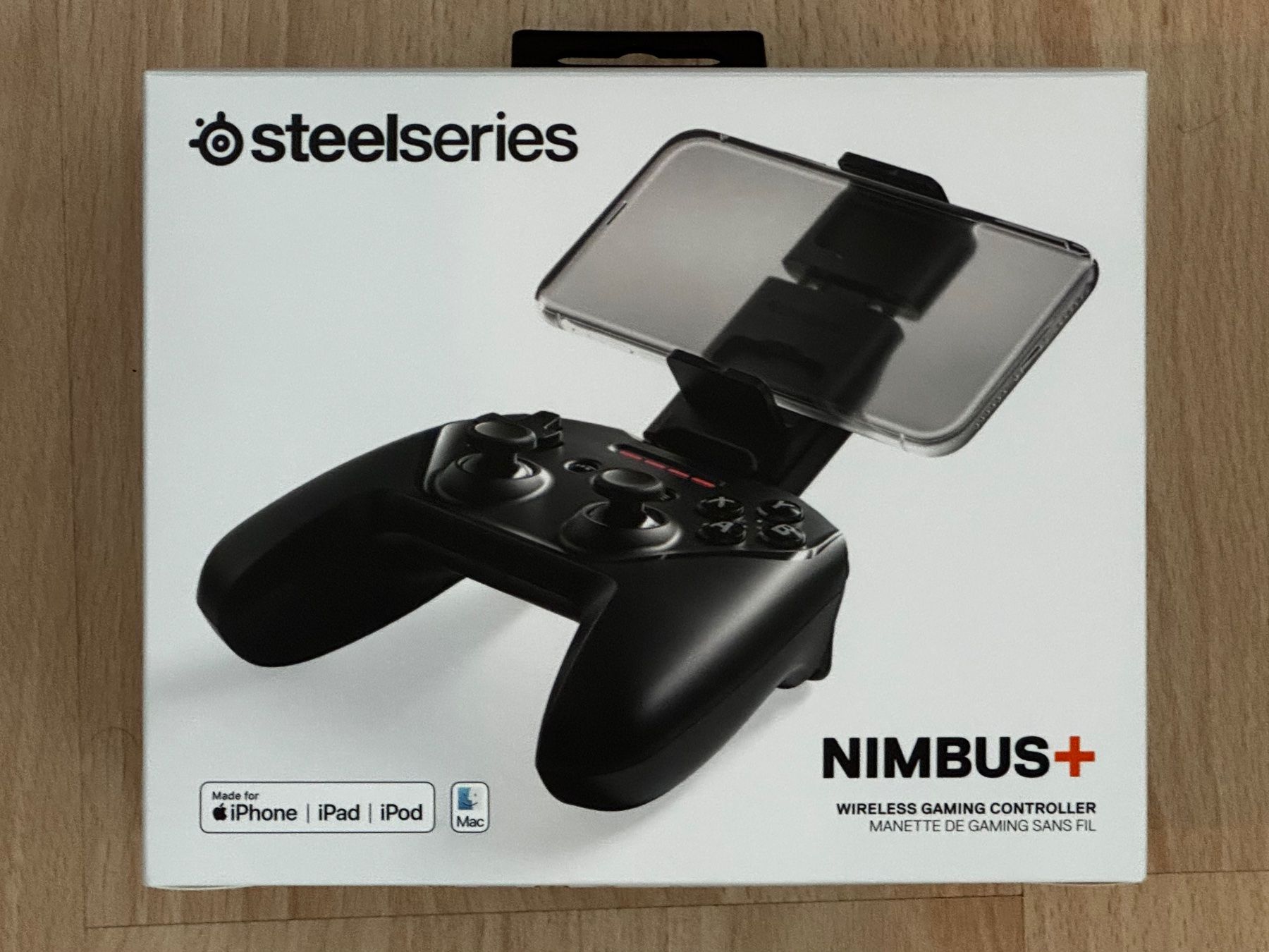 Steelseries Manettes: SteelSeries Nimbus+ Controller iPhone iPad Mac Apple TV – Neuf avec emballage d'origine à Zürich par colorblindrummer