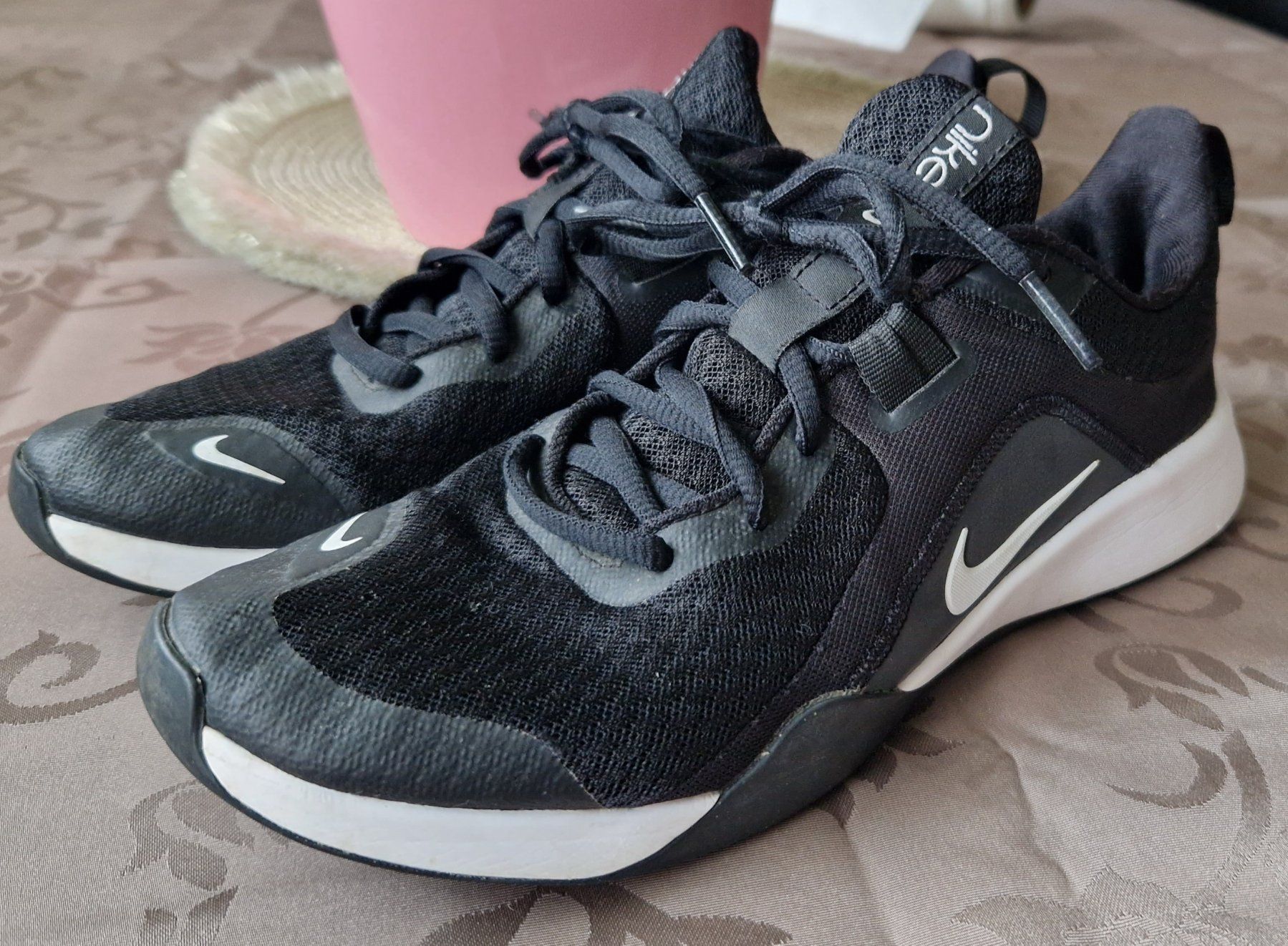 Nike Scarpe da donna: Nike Schuhe Grösse 38 Schwarz – Usato da Zürich venduto da sirstians000 7