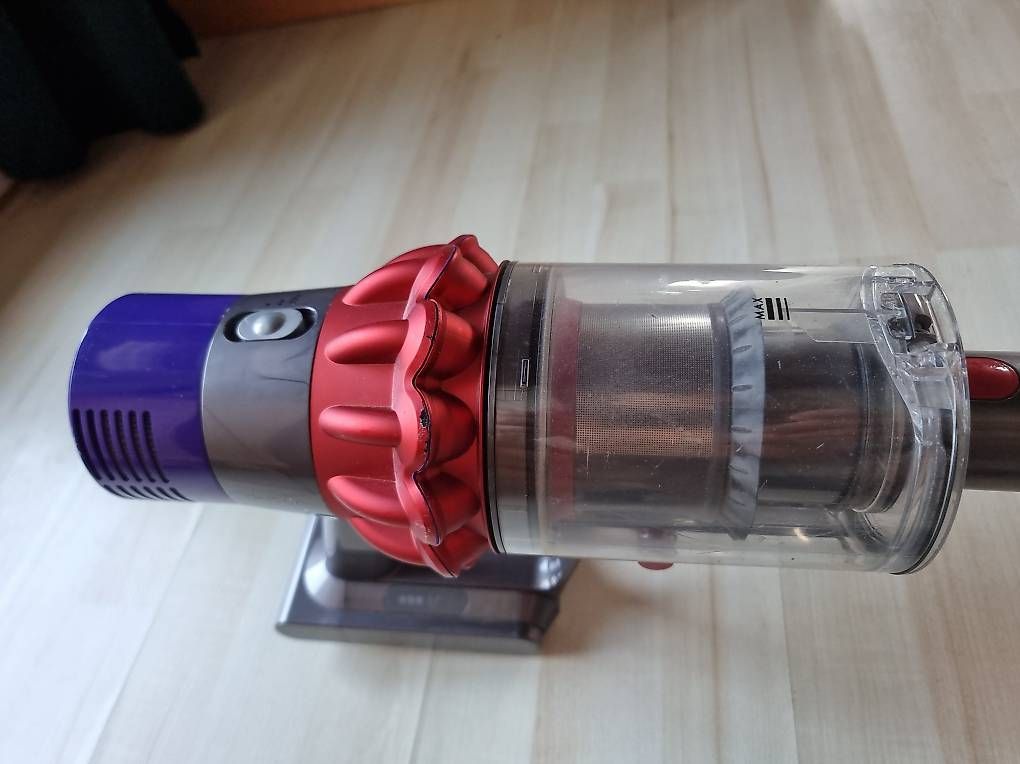 Dyson Aspirapolveri & Accessori: Dyson Cyclone V10 Motorhead Staubsauger – Usato da Männedorf venduto da kiscuki 1