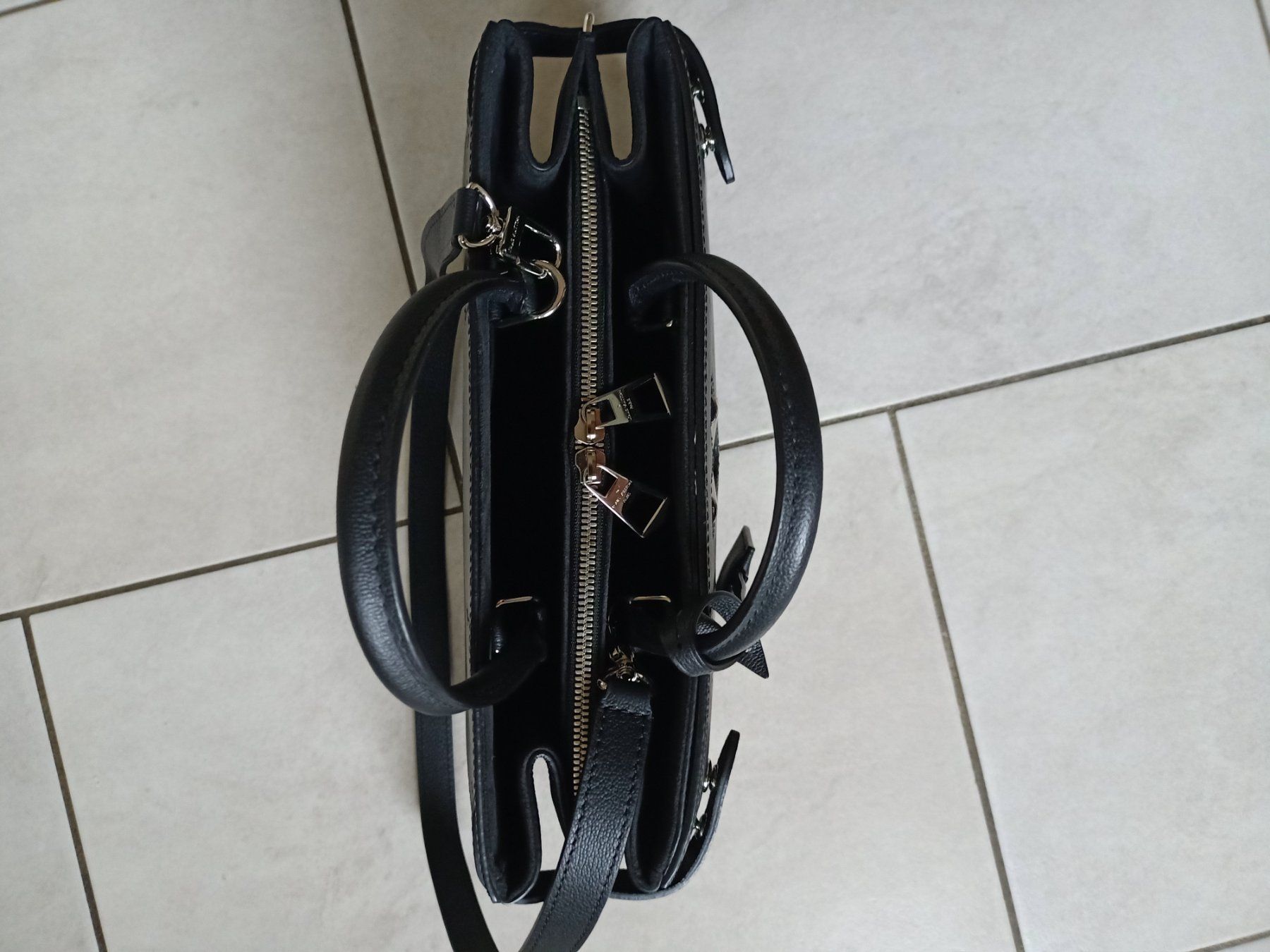 Louis Vuitton Borse da donna: Louis Vuitton TWIST Tote – Nuovo (secondo la descrizione) da Schinznach-Dorf venduto da Cobra30 5
