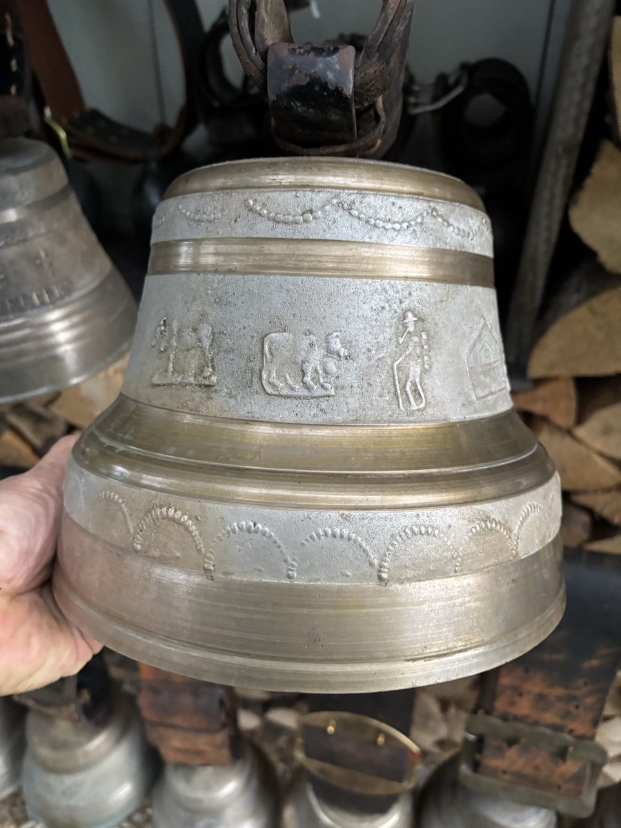 Campanacci mucche: Barinotto Überton. – Usato da Schangnau venduto da Roseggli82 3