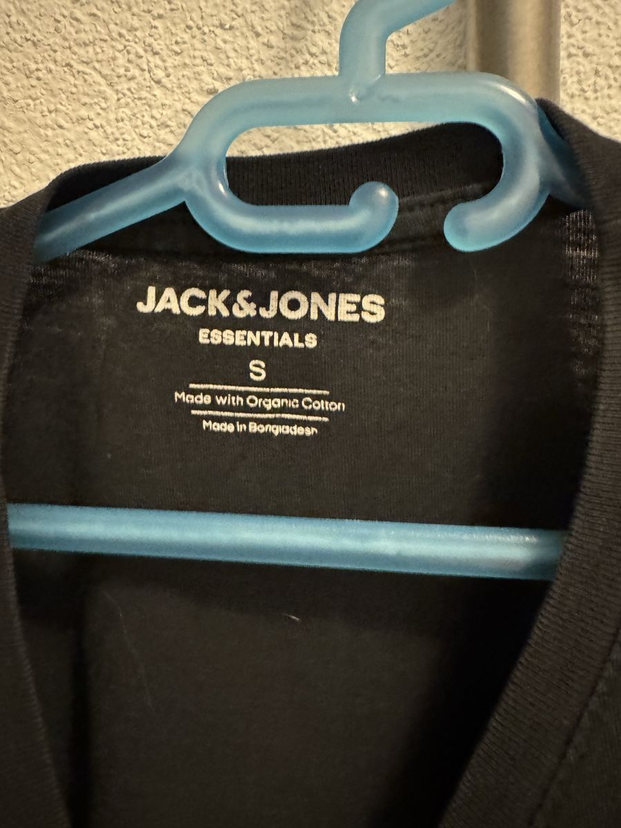 Jack & Jones T-shirts: T-Shirt Grösse S  – D'occasion à Ebikon par Samira._. 2