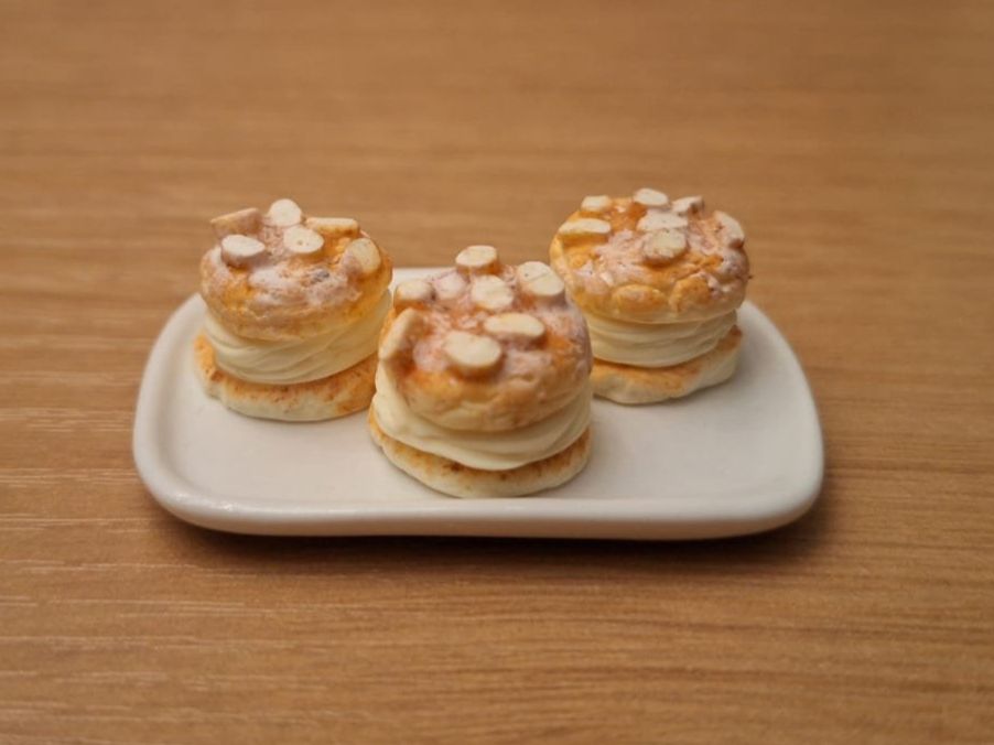 Case e mobili per bambole: Handmade Bienenstich Törtchen – Nuovo (secondo la descrizione) da Zürich venduto da HandmadeTinyFood 3