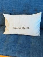 Coussin rectangulaire "Drama Queen" en lin bleu ciel