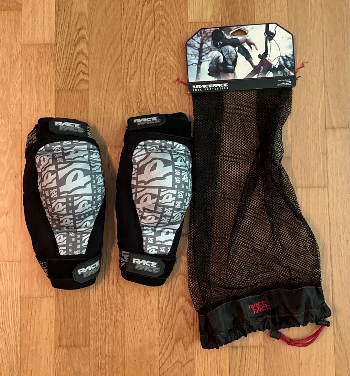 Race Face Protections: Race Face Knieschoner Grösse S – Neuf (Voir description) à Emmenbrücke par Herzog07 3
