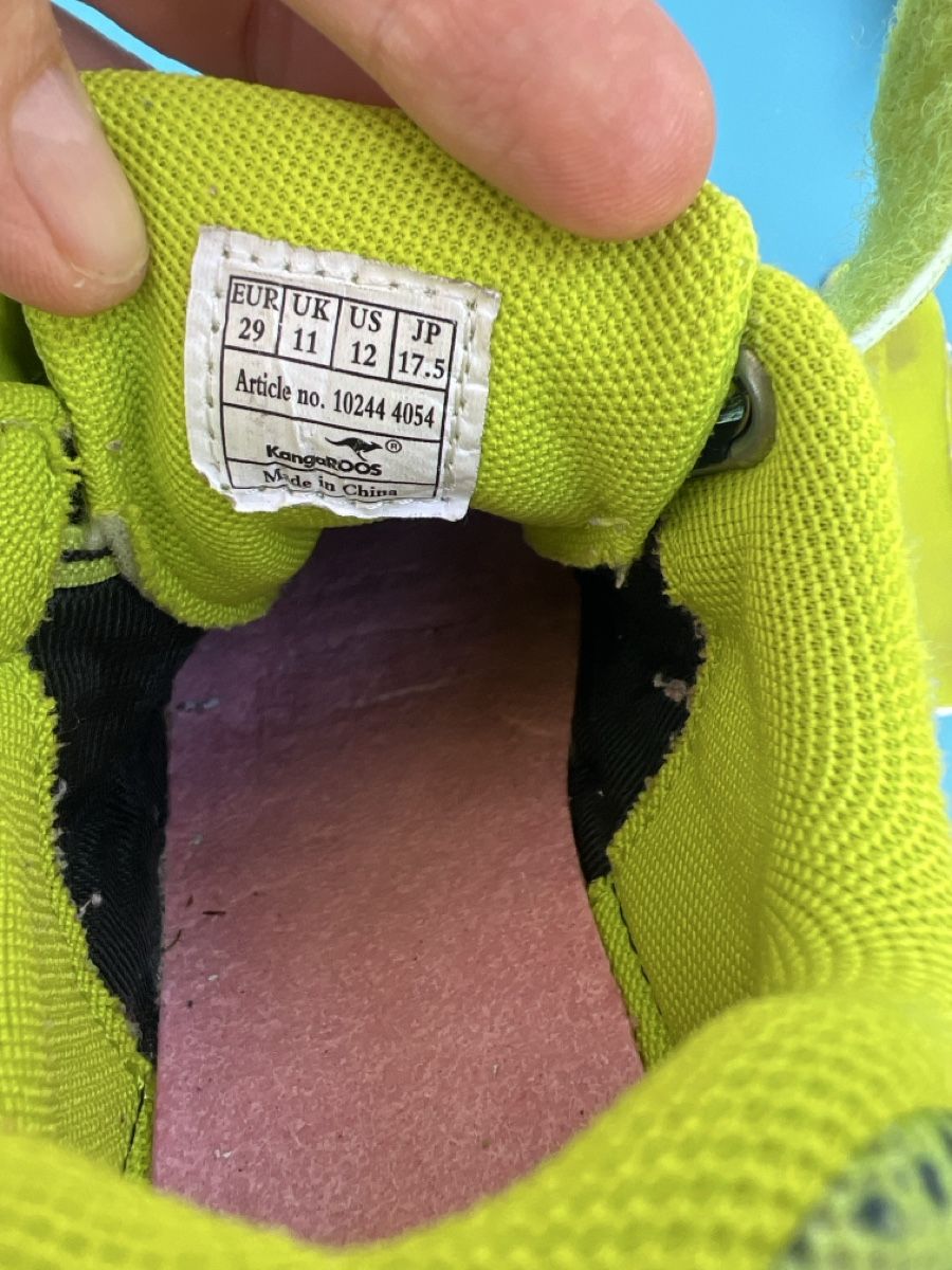 Chaussures garçon: KangaROOS Hallenturnschuhe Grösse 29 – D'occasion à Wallisellen par sarinavs 5