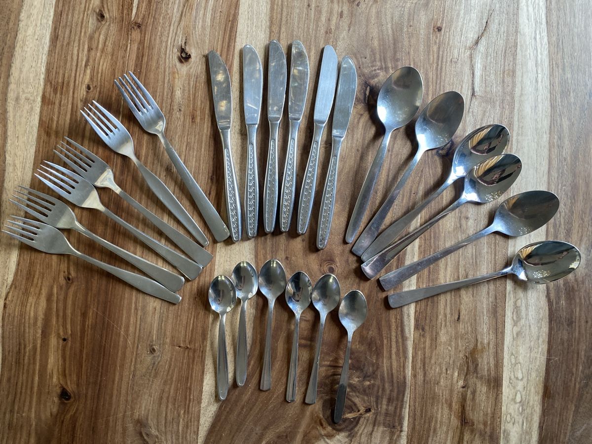 Bestecksets: Besteckset Edelstahl  24-teilig / diverse  – Gebraucht aus Thörishaus von luc_nsv9