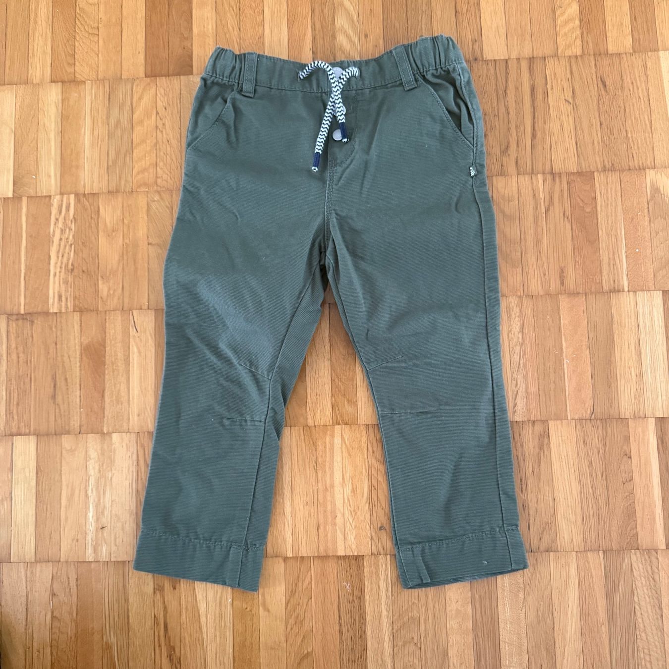 Okaidi Pantaloni: Okaidi Stoff Hose Gr 23M /86cm – Nuovo (secondo la descrizione) da Richterswil venduto da Eunoia85