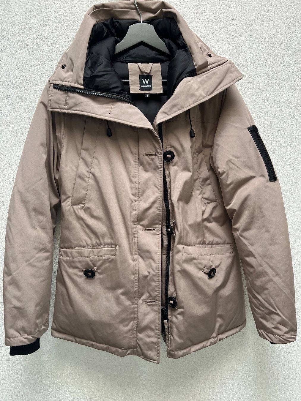Giacche: NEU: Winterjacke in Grösse S – Nuovo (secondo la descrizione) da Wettswil venduto da alstel24