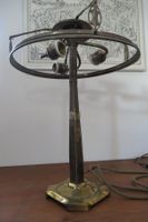 antike, schöne 3 flammige Tischlampe, Messing