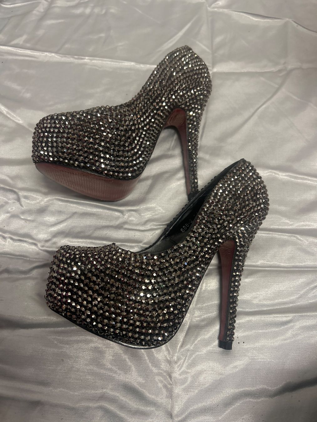 Damenschuhe: Plateau Pumps mit Strasssteinen Gr 34 Ne – Neu und originalverpackt aus Regensdorf von Spyke55 1