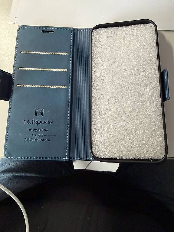 Coques & Protection écran: Handyhülle iphone 15 pro – D'occasion à Emmenbrücke par Pw4 1