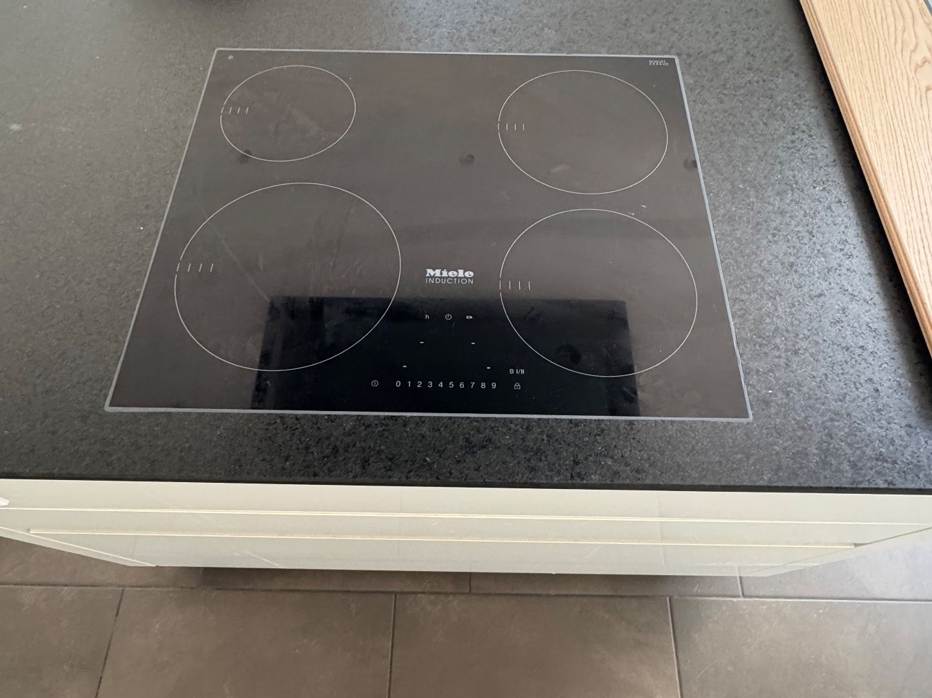 Cucine complete: Moderne Küche – Usato da Schaffhausen venduto da gin_my5n 5