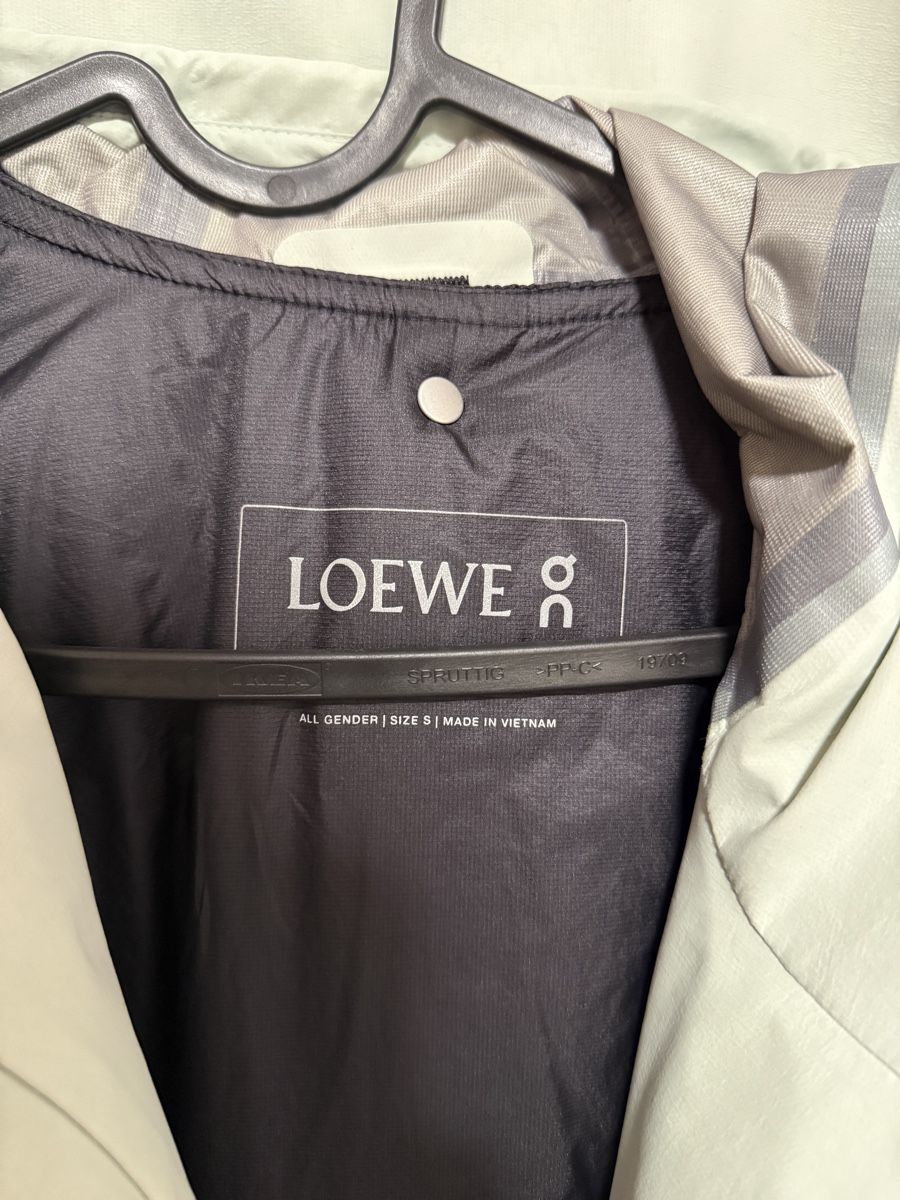 Loewe Giacche: ON Loewe Parka – Nuovo e nell'imballaggio originale da Horgen venduto da elixgdam 1