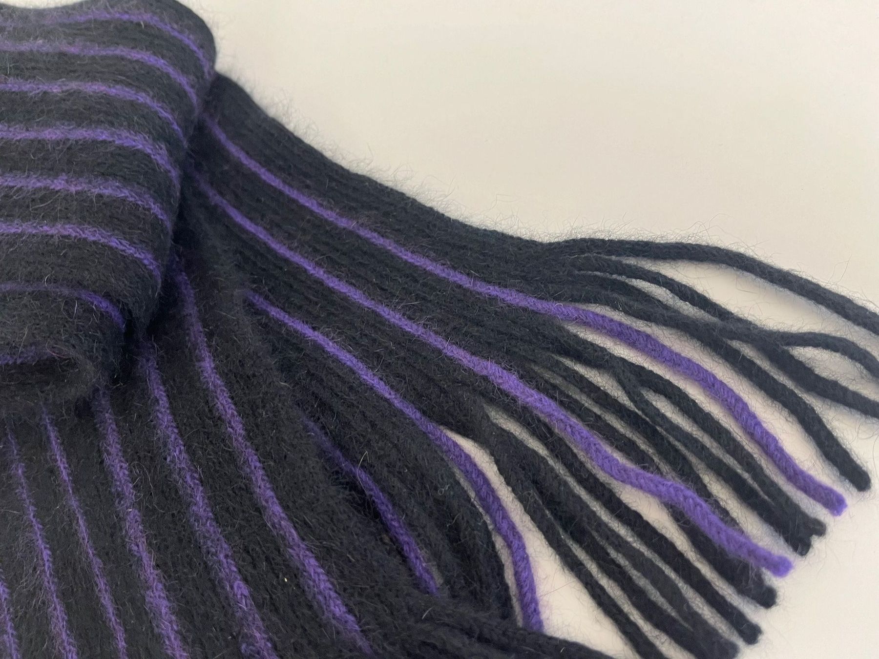 Foulard & Sciarpe: Possum Halstuch mit Streifen violett – Nuovo e nell'imballaggio originale da Zollikofen venduto da marys-choice