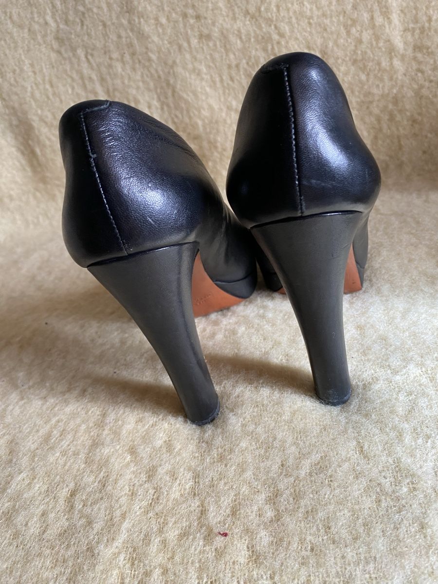 Marc Jacobs Scarpe da donna: Escarpins Marc Jacobs cuir noir T41 – Usato da Geneve venduto da Monthoux13 5