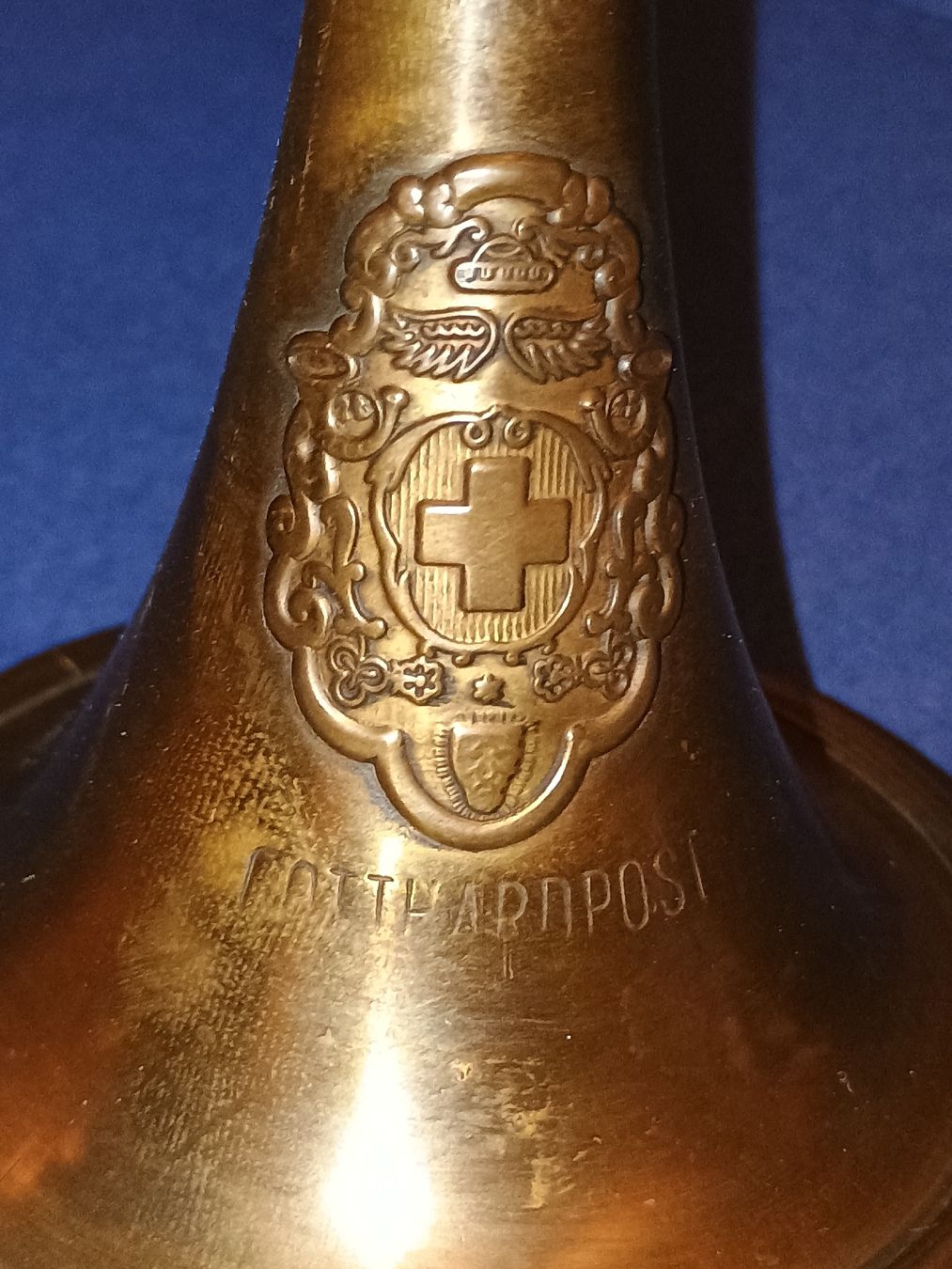 Carrozze: Antike Signalhorn mit Schweizer Wappen, gotthardpost  – Usato da herisau venduto da TheXander88