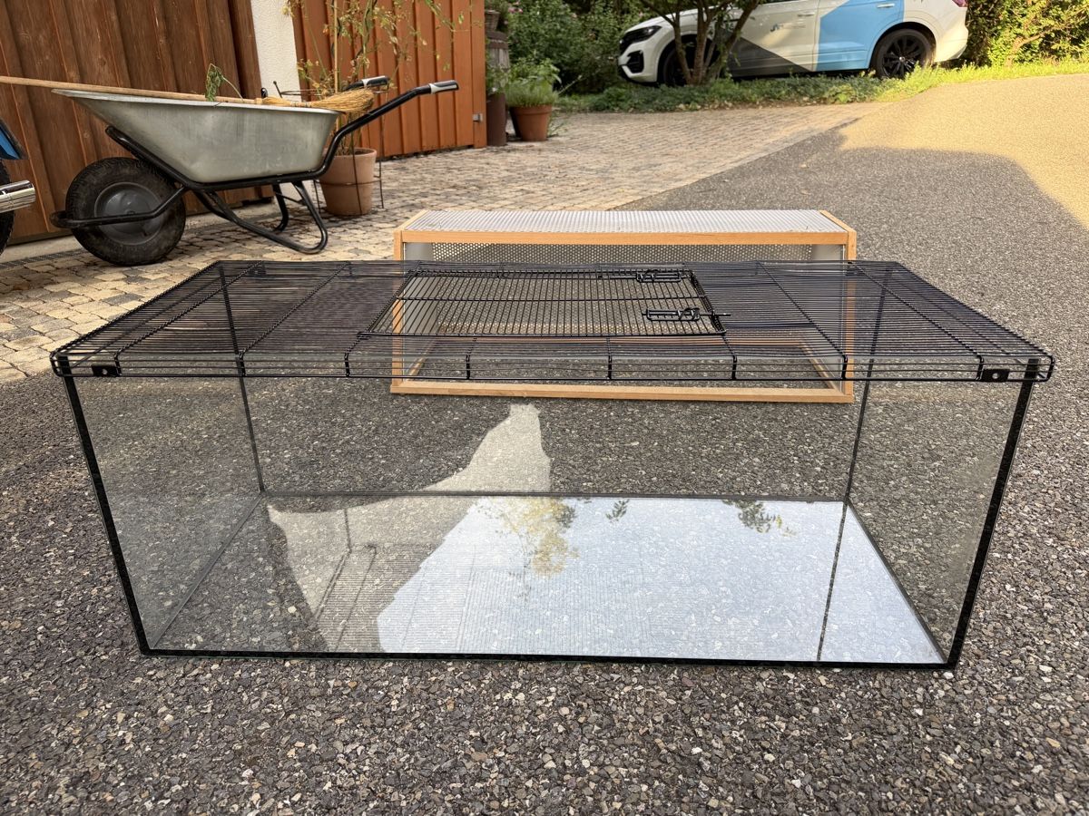 Gabbie, trasporto & Sicurezza: Nagerkäfig 100x40x74 cm – Usato da Hottwil venduto da Riinchen