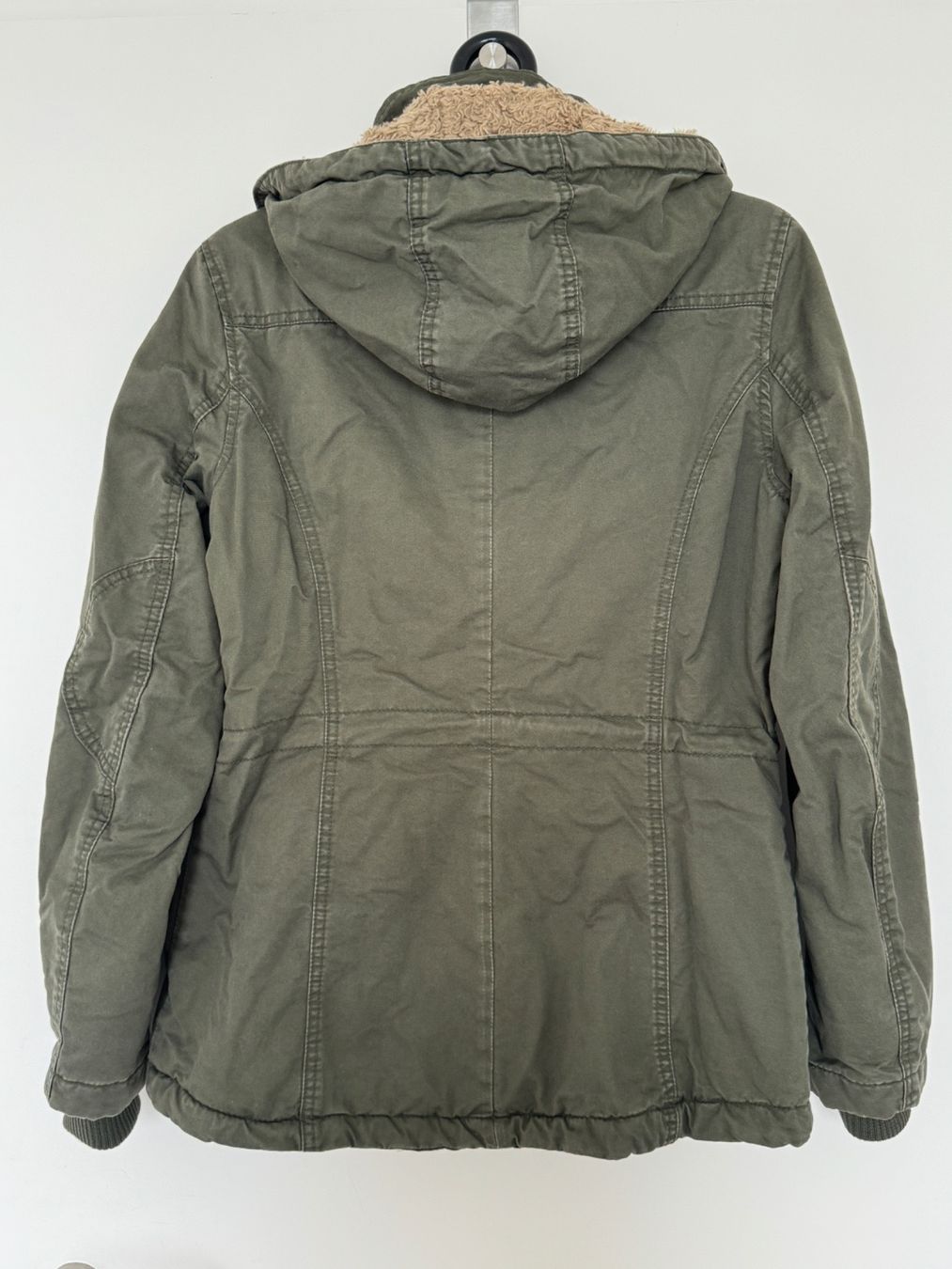 H&M Giacche: Warmer H&M Winterparka mit Teddyfutter Gr. 38 – Usato da Zollikon venduto da Krenapf 2